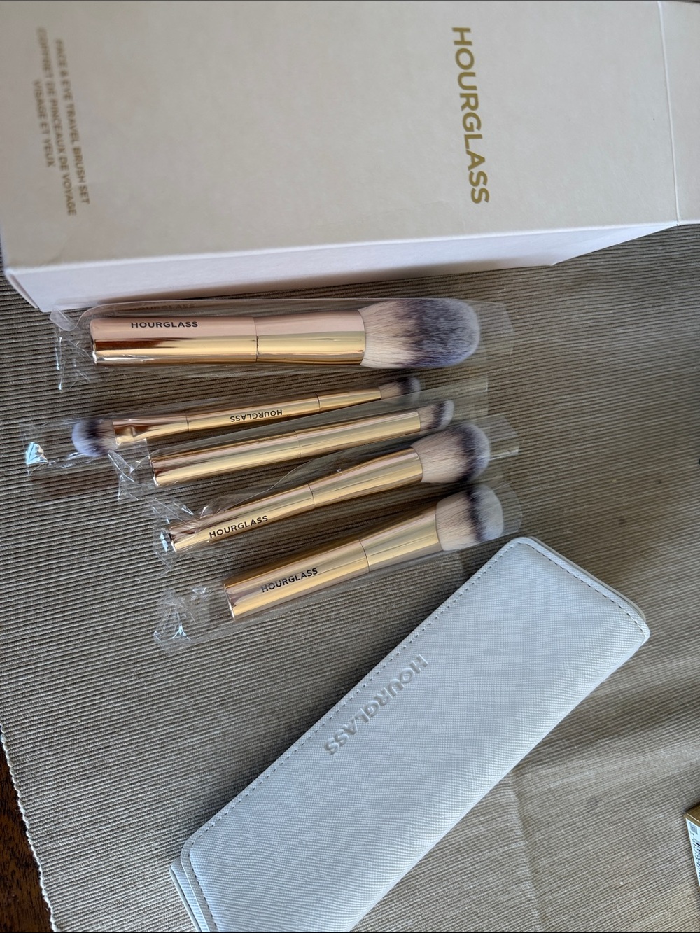 Hourglass Gold and White Travel Makeup Brush Set